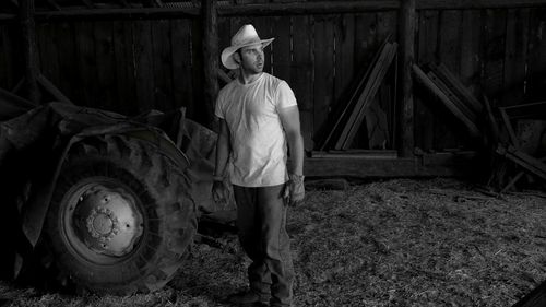 Bryan Kaplan as Luke Higgins in The Divide.