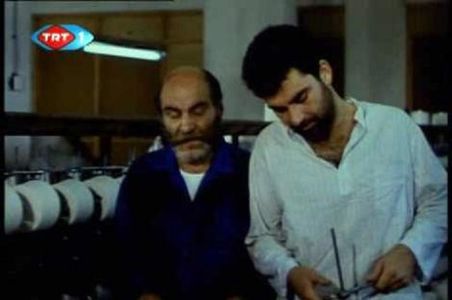 Tuncer Necmioglu and Atilla Saral in Hanimin Çiftligi (1990)