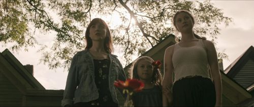 Ashley Ames, Riley Madison Fuller, and Ava Rose Kinard in 