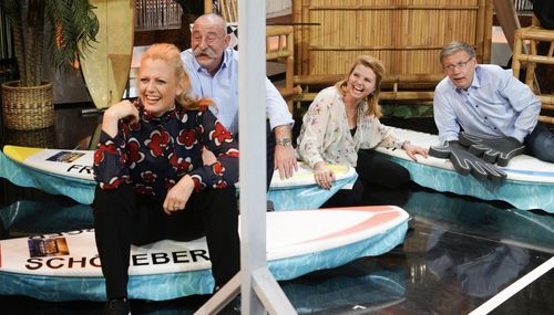 Annette Frier, Günther Jauch, Barbara Schöneberger, and Horst Lichter in 2015 - Das Quiz (2015)