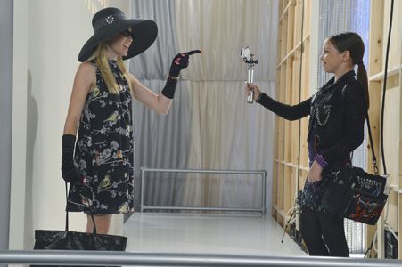 Kelly Gould and Peyton List in Jessie: Trashin' Fashion (2012)