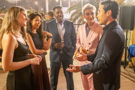 Ernie Hudson, Nanrisa Lee, Raymond Lee, Mason Alexander Park, and Caitlin Bassett in Quantum Leap (2022)
