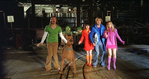 Matthew Lillard, Sarah Michelle Gellar, Linda Cardellini, Freddie Prinze Jr., Dee Bradley Baker, Wally Wingert, and Neil