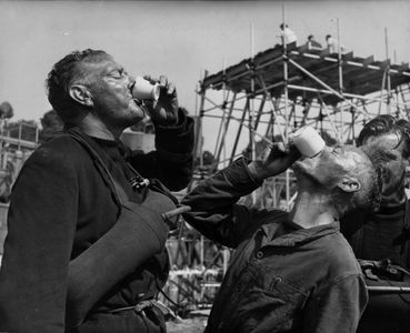 Jack Hawkins and Percy Herbert in The Bridge on the River Kwai (1957)