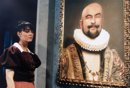 Borivoj Navrátil and Klára Pollertová in Cyprián a bezhlavý prapradedecek (1997)