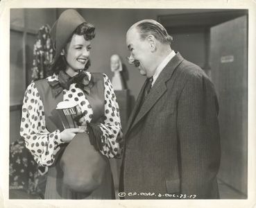 Kay Harris and George Watts in Tillie the Toiler (1941)