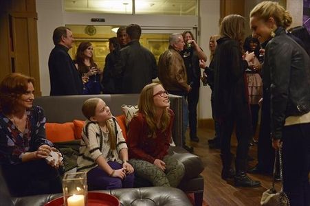 Judith Hoag, Hayden Panettiere, Lennon Stella, and Maisy Stella in Nashville (2012)