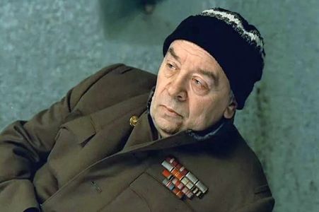 Leonid Bronevoy in The Promised Heaven (1991)