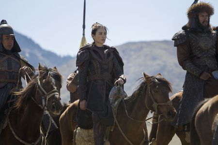 Claudia Kim and Uli Latukefu in Marco Polo (2014)
