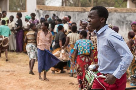 Maxwell Simba in The Boy Who Harnessed the Wind (2019)