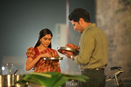 Dulquer Salmaan and Mrunal Thakur in Sita Ramam (2022)