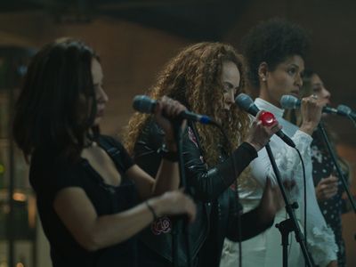 Verónica Orozco, Diana Ángel, Yolanda Rayo, and Jeirmarie Osorio in Out Loud (2022)