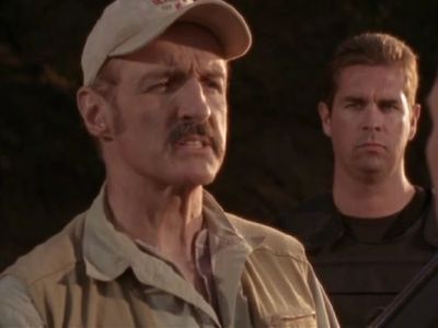 Michael Gross in Tremors (2003)