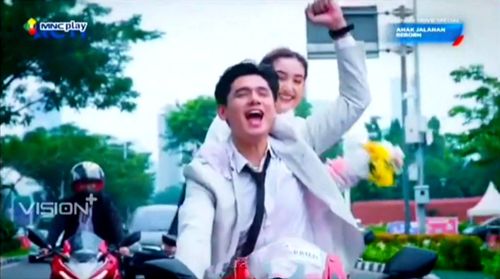 Ranty Maria and Rayn Wijaya in Anak Jalanan Reborn (2021)