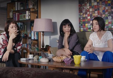 Sezin Akbasogullari, Selin Sekerci, and Serap Matyas in Sevgili Komsum (2018)