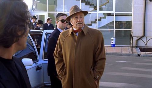 Vladimir Zeldin in Zhenshchin obizhat ne rekomenduetsya (2000)