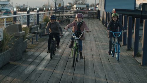 Brooklynn Prince, Deric McCabe, and Jibrail Nantambu in Home Before Dark (2020)