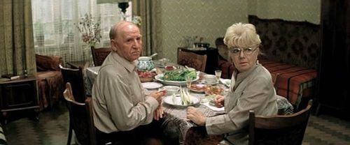 Lyudmila Shagalova and Nikolay Parfyonov in Gde nakhoditsya Nofelet? (1988)
