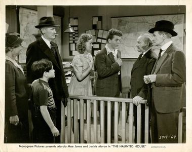 Marcia Mae Jones and Jackie Moran in Haunted House (1940)