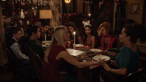 Teri Polo, Annie Potts, Sherri Saum, Jake T. Austin, Cierra Ramirez, Maia Mitchell, David Lambert, and Hayden Byerly in 