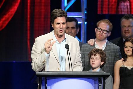 Ty Burrell, Jesse Tyler Ferguson, Steven Levitan, Eric Stonestreet, Ariel Winter, and Nolan Gould in Modern Family (2009