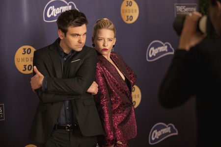 Drew Tarver and Heléne Yorke in The Other Two (2019)