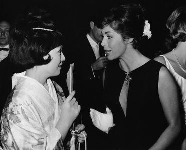 Sachiko Hidari and Marianne Koch