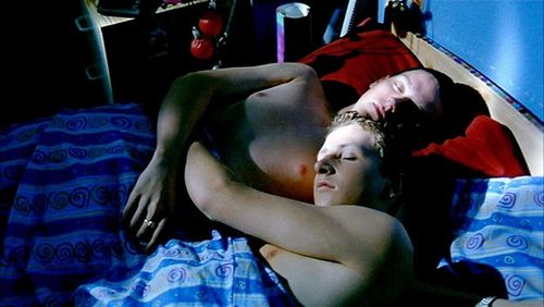 Glen Berry and Scott Neal in Beautiful Thing (1996)