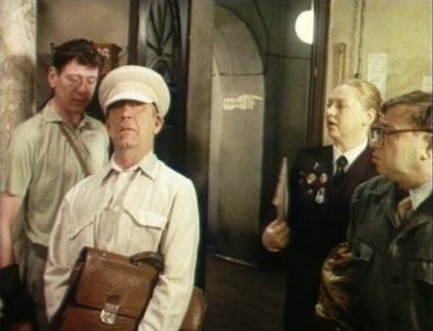Borislav Brondukov, Svetlana Kryuchkova, and Mikhail Svetin in Svetlaya lichnost (1989)