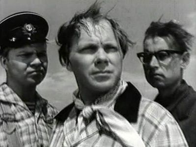 Anatoliy Adoskin, Vladimir Klimentyev, and Vadim Kurkov in Khotite - verte, khotite - net... (1964)