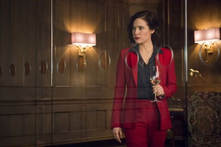 Caroline Dhavernas in Hannibal (2013)