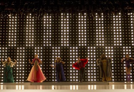 Darren Criss, Melissa Benoist, Jenna Ushkowitz, Heather Elizabeth Morris, Becca Tobin, and Alex Newell in Glee (2009)