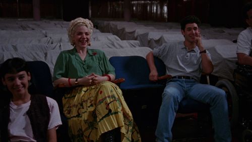 Elliott Hurst, Jill Schoelen, and Ivette Soler in Popcorn (1991)