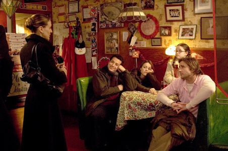 Sarah Jessica Parker, Luke Wilson, Rachel McAdams, Tyrone Giordano, and Savannah Stehlin in The Family Stone (2005)