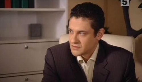 Mikhail Safronov in Serdtsu ne prikazhesh (2007)