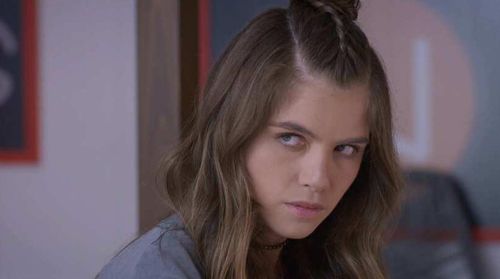 Isidora Vives in Si nos dejan (2021)