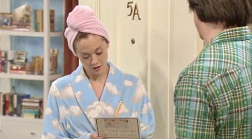 Haley Strode as Taryn in Wendell & Vinnie