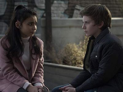 Tyler Sanders and Jenna Qureshi in Just Add Magic: Mystery City (2020)