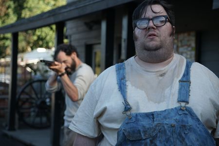 Aaron Trainor and Jason Rouse in Cabin Fever (2016)