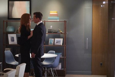 Gabriel Macht and Sarah Rafferty in Suits (2011)