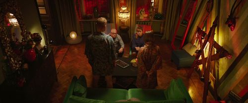 Anna Mikhalkova, Fyodor Lavrov, Vladimir Yaglych, and Lukerya Ilyashenko in About Love. For Adults Only (2017)