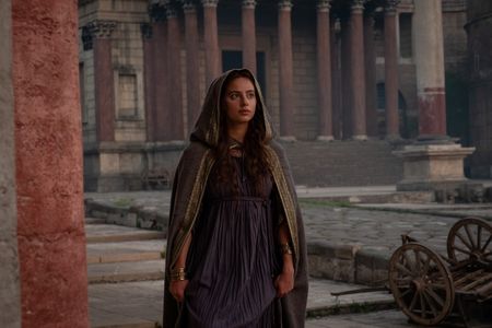 Nadia Parkes in Domina (2021)