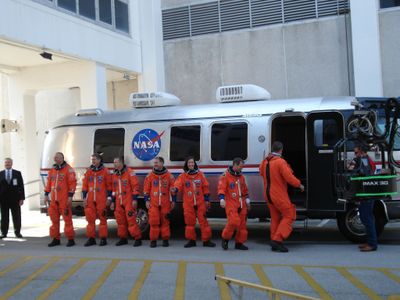 Scott D. Altman, Megan McArthur, Andrew J. Feustel, Michael T. Good, John M. Grunsfeld, Gregory C. Johnson, and Michael 