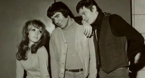 Arik Einstein, Josie Katz, and Shmulik Kraus in All Is Well by Me (2005)