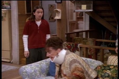 Joseph Gordon-Levitt and Elmarie Wendel in 3rd Rock from the Sun (1996)