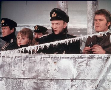 Anthony Ainley, Keith Barron, Doug McClure, John McEnery, and Susan Penhaligon in The Land That Time Forgot (1974)