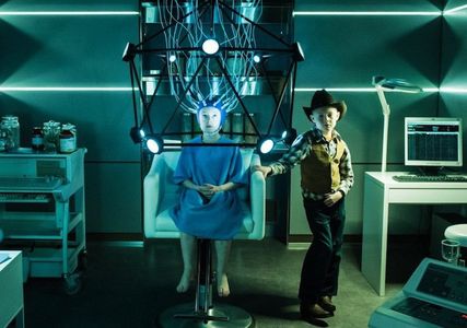 Niamh Wilson and Kyle Catlett in The Young and Prodigious T.S. Spivet (2013)