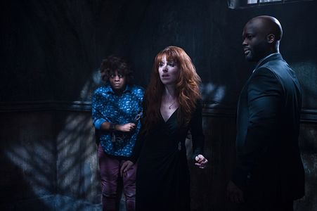 Viv Leacock, Ruth Connell, and Monice Peter in Supernatural (2005)