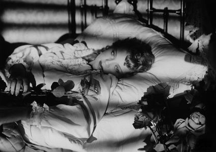 Kristina Söderbaum in Covered Tracks (1938)