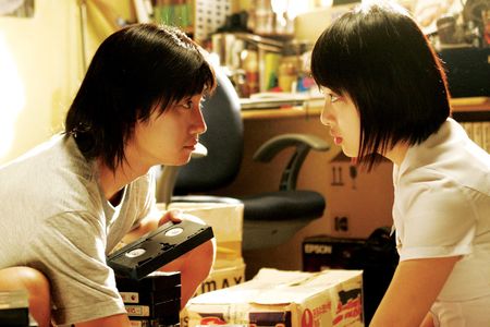 Park Hae-il and Hwang Bo-ra in Skeletons in the Closet (2007)